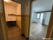 Ap. 2 cam. decomandat, 39 mp, et. 3, fara imbunat. zona Progresul II 