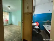 Ap. 2 cam. decomandat, 39 mp, et. 3, fara imbunat. zona Progresul II 