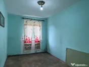 Ap. 2 cam. decomandat, 39 mp, et. 3, fara imbunat. zona Progresul II 