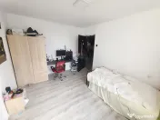 Apartament cu 4 camere de vânzare în zona Maratei 