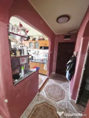 Apartament cu 4 camere de vânzare în zona Maratei 