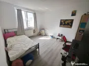 Apartament cu 4 camere de vânzare în zona Maratei 