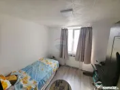 Apartament cu 4 camere de vânzare în zona Maratei