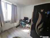 Apartament cu 4 camere de vânzare în zona Maratei