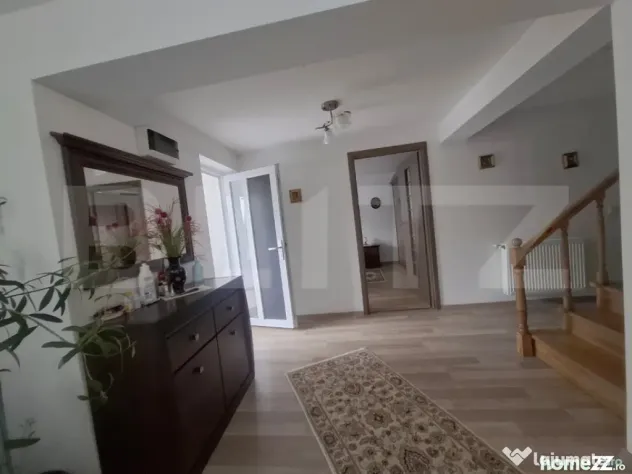 Casă individuală - Cartier Izvor, Tărlungeni - Tarlungeni (Brasov)