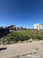 Teren intravilan de vânzare – 250 mp, zonă premium la litoral