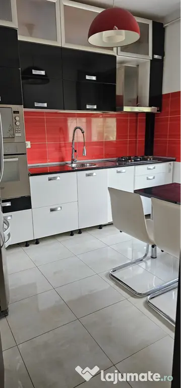 Închiriez apartament în Cartierul Latin