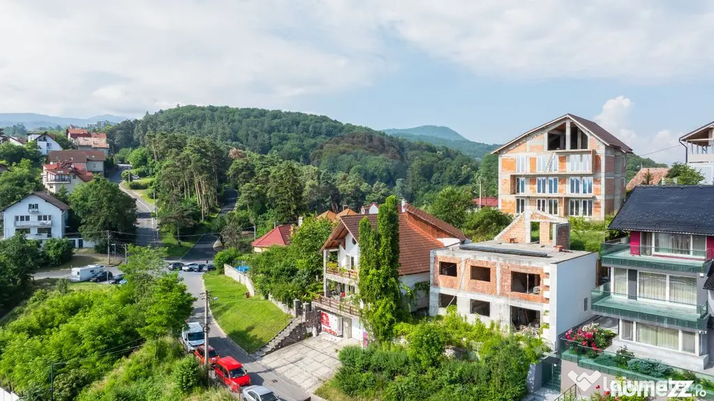 Casă cu potențial investițional pe Str. Căprioarei, B... - Brasov (Brasov)