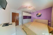 Apartament cu doua camere si loc de parcare in zona Micalaca 