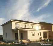 Duplex 4 camere - bucatarie separata - dormitor la parter 