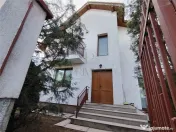 VILA GENEROASA CU 5 CAMERE IN MOSNITA NOUA - 220 MP UTILI - 