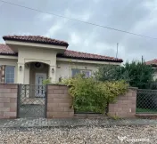 Duplex mobilat - curte amenajata - toate utilitatile 