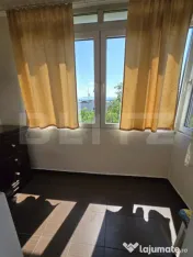 Vând apartament spațios cu 3 camere, 70 mp, Reghin 