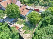 Casă de renovat sau demolat, cu teren de 601 mp, în Arad 