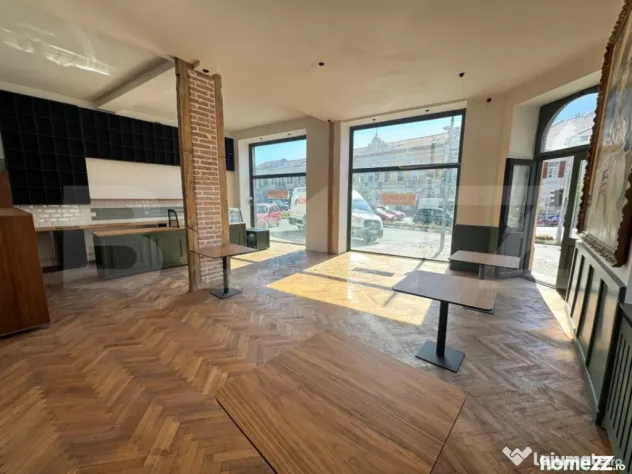 Spatiu comercial, 118 mp, zona 0 Reghin