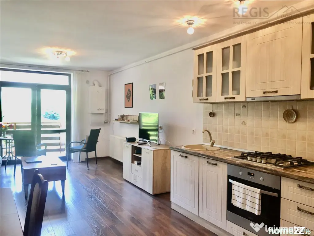 LOCATIE DE VACANTA - 2 camere etaj intermediar cu parcare |