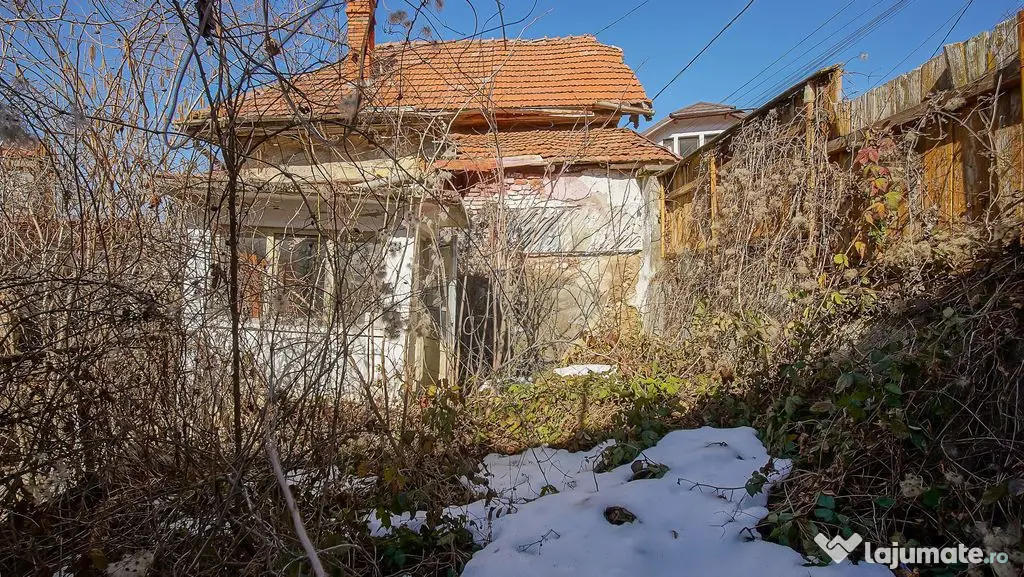 DE RENOVAT CASA INDIVIDUALA | 180 MP CURTE| PRIVELISTE