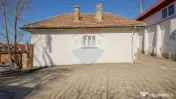 DE RENOVAT CASA INDIVIDUALA | 180 MP CURTE| PRIVELISTE