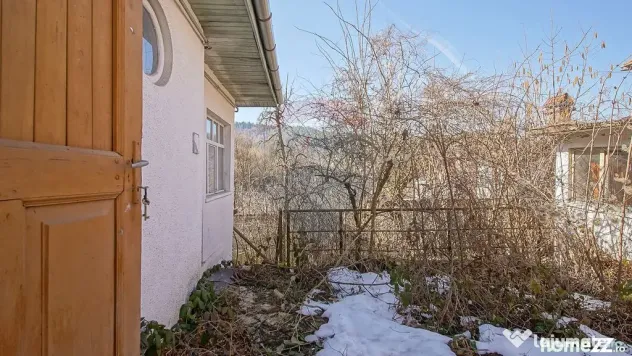 DE RENOVAT CASA INDIVIDUALA | 180 MP CURTE| PRIVELISTE