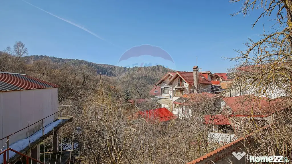 DE RENOVAT CASA INDIVIDUALA | 180 MP CURTE| PRIVELISTE