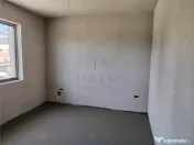 Duplex despartit prin C.T.- dormitor la parter - canalizare 