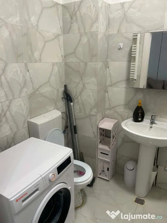 Inchiriez apartament studio 2 cam + loc parcare in Militari Residence