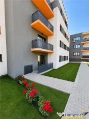 Apartament 3 camere, regim vila, ambient verde, parcare, Uni 