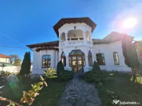 Vilă cu piscină, teren generos – Str. Vasile Alecsandri Campina 
