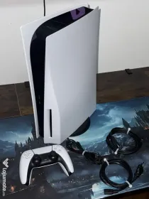 Vând PlayStation 5 Standard Edition (Disk)