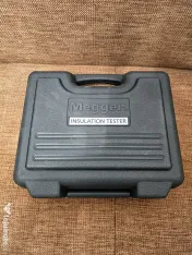 Tester de izolatie Megger MIT4202