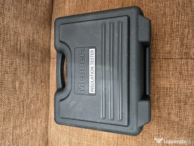 Tester de izolatie Megger MIT4202