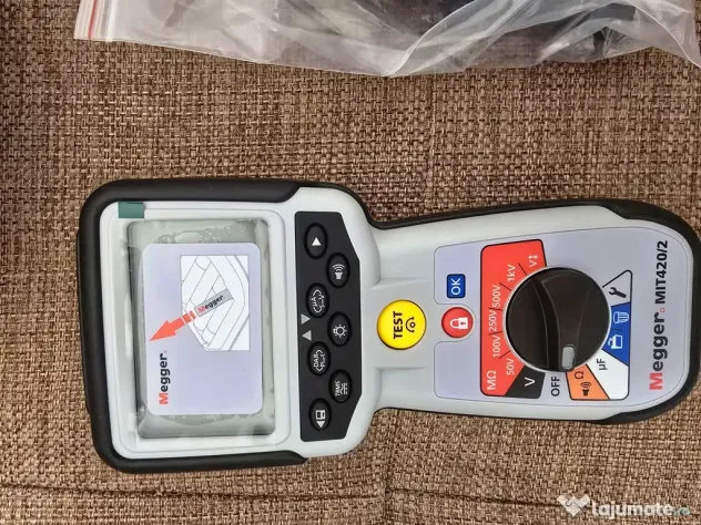 Tester de izolatie Megger MIT4202