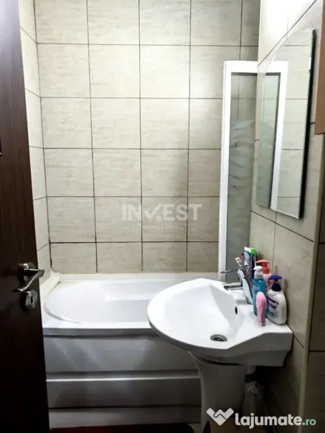 Apartament 2 camere, decomandat, zona Pacurari - Moara de fo