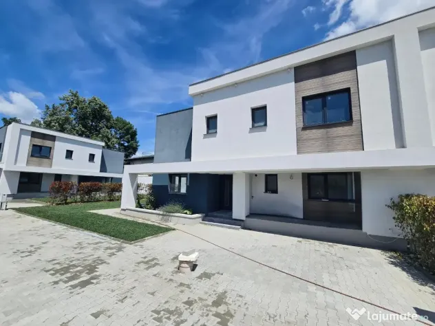 Duplex modern în Corbeanca, toate utilitățile, curte proprie și finisa
