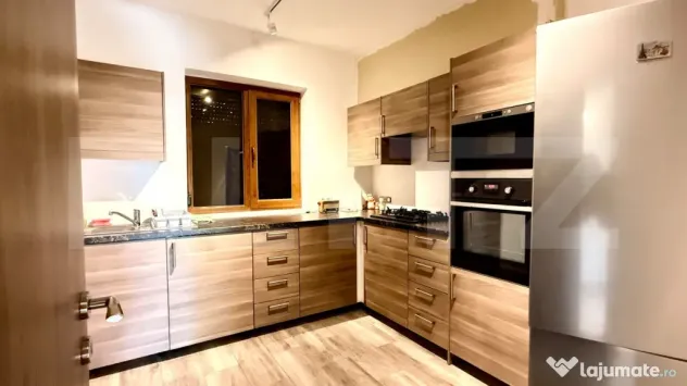 Casă cu 6 camere, 180 mp, zona Izvoarele