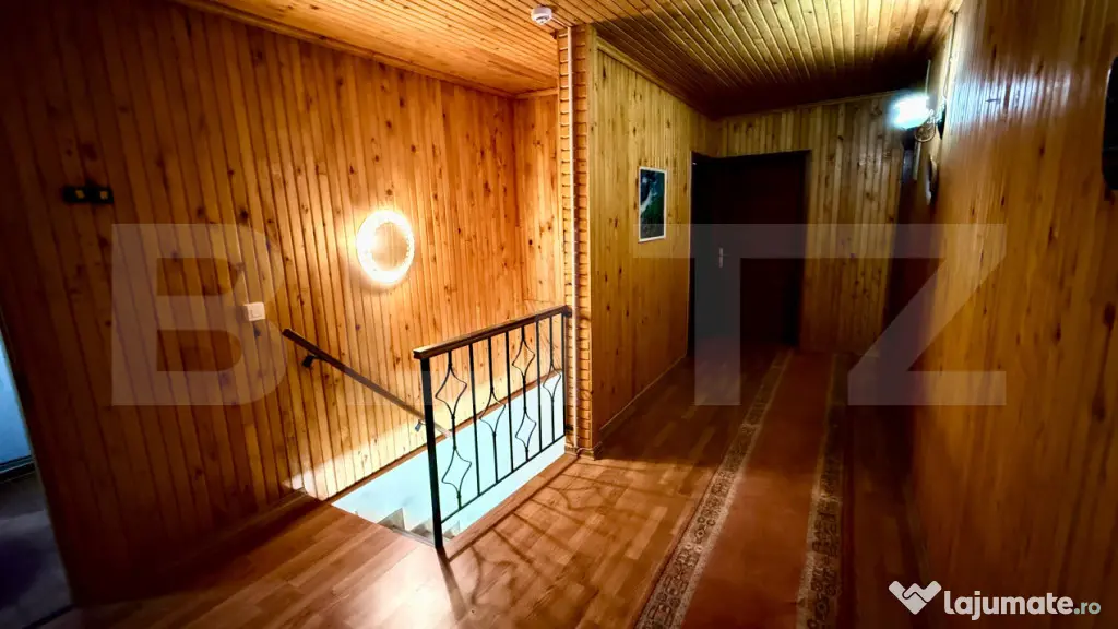 Casă cu 6 camere, 180 mp, zona Izvoarele