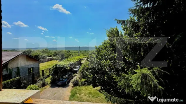 Casă cu 6 camere, 180 mp, zona Izvoarele