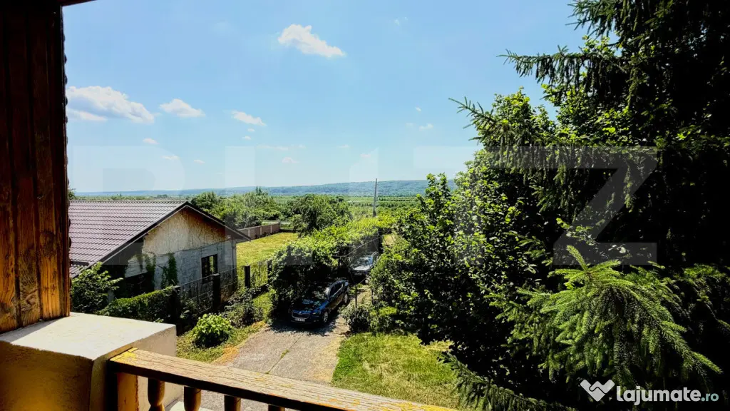 Casă cu 6 camere, 180 mp, zona Izvoarele