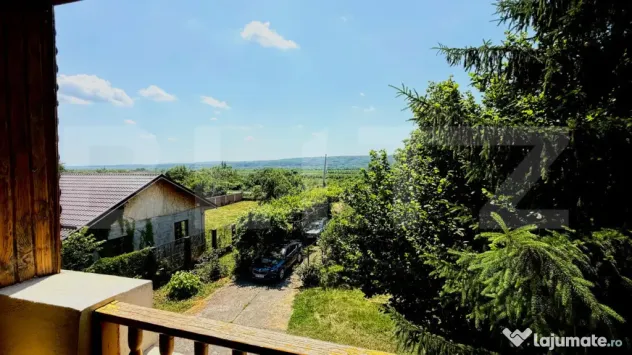 Casă cu 6 camere, 180 mp, zona Izvoarele