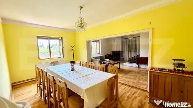 Casă cu 6 camere, 180 mp, zona Izvoarele