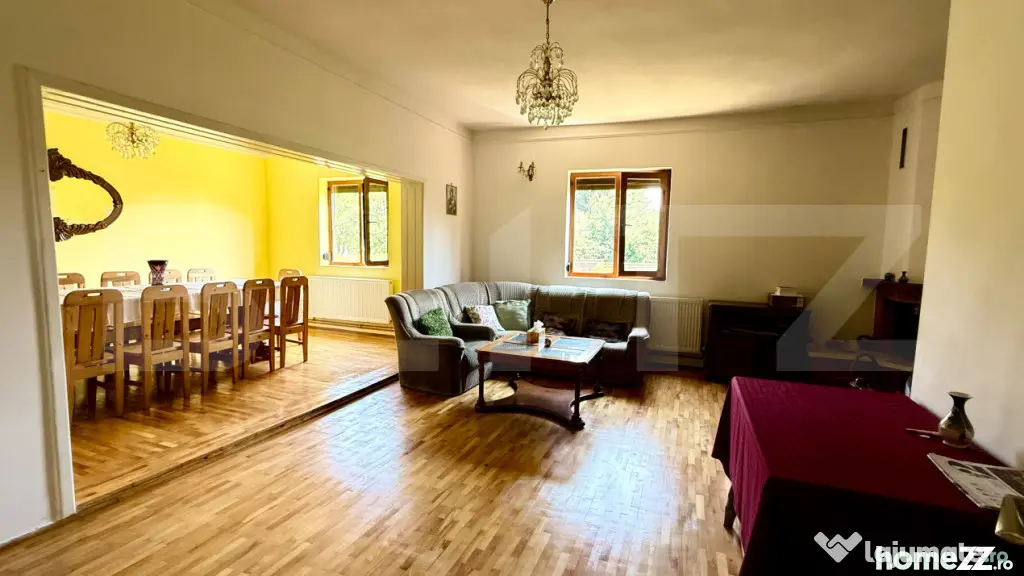 Casă cu 6 camere, 180 mp, zona Izvoarele