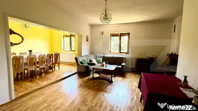 Casă cu 6 camere, 180 mp, zona Izvoarele