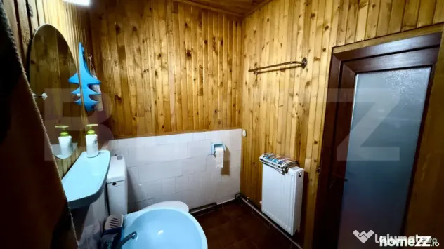 Casă cu 6 camere, 180 mp, zona Izvoarele