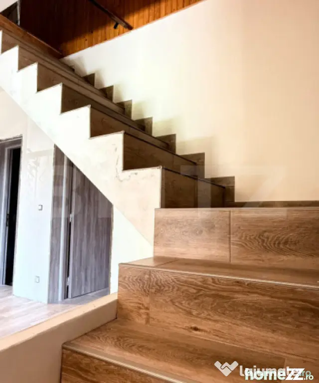 Casă cu 6 camere, 180 mp, zona Izvoarele