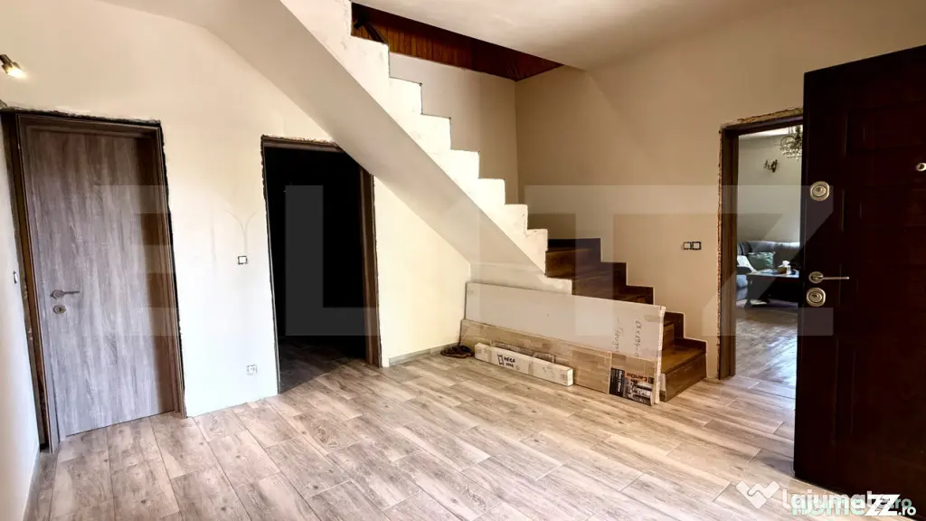 Casă cu 6 camere, 180 mp, zona Izvoarele