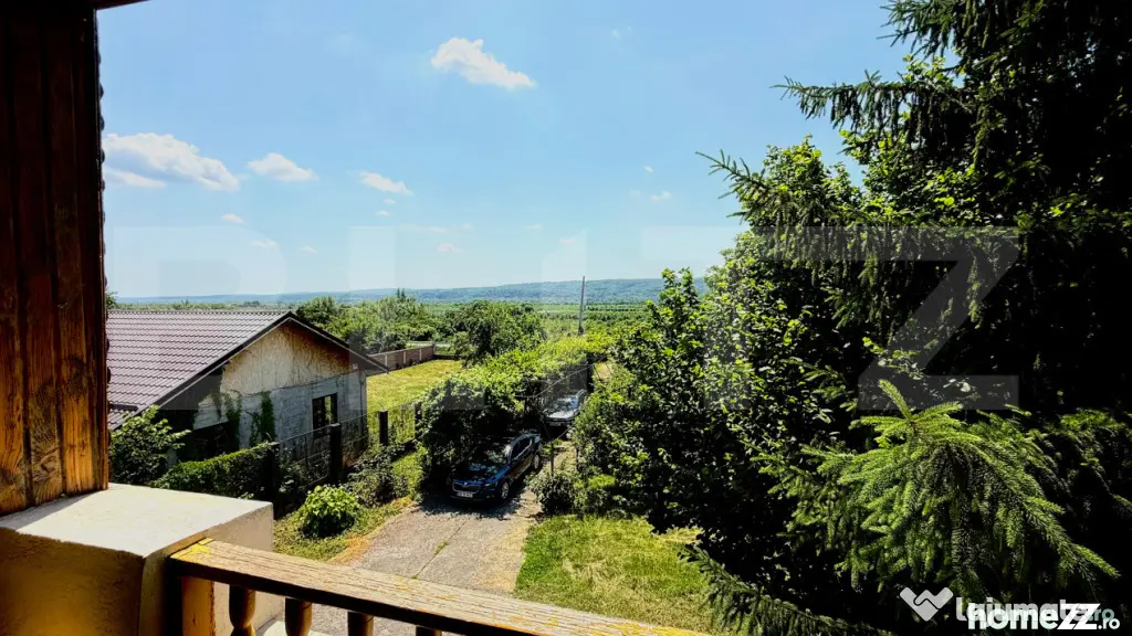 Casă cu 6 camere, 180 mp, zona Izvoarele