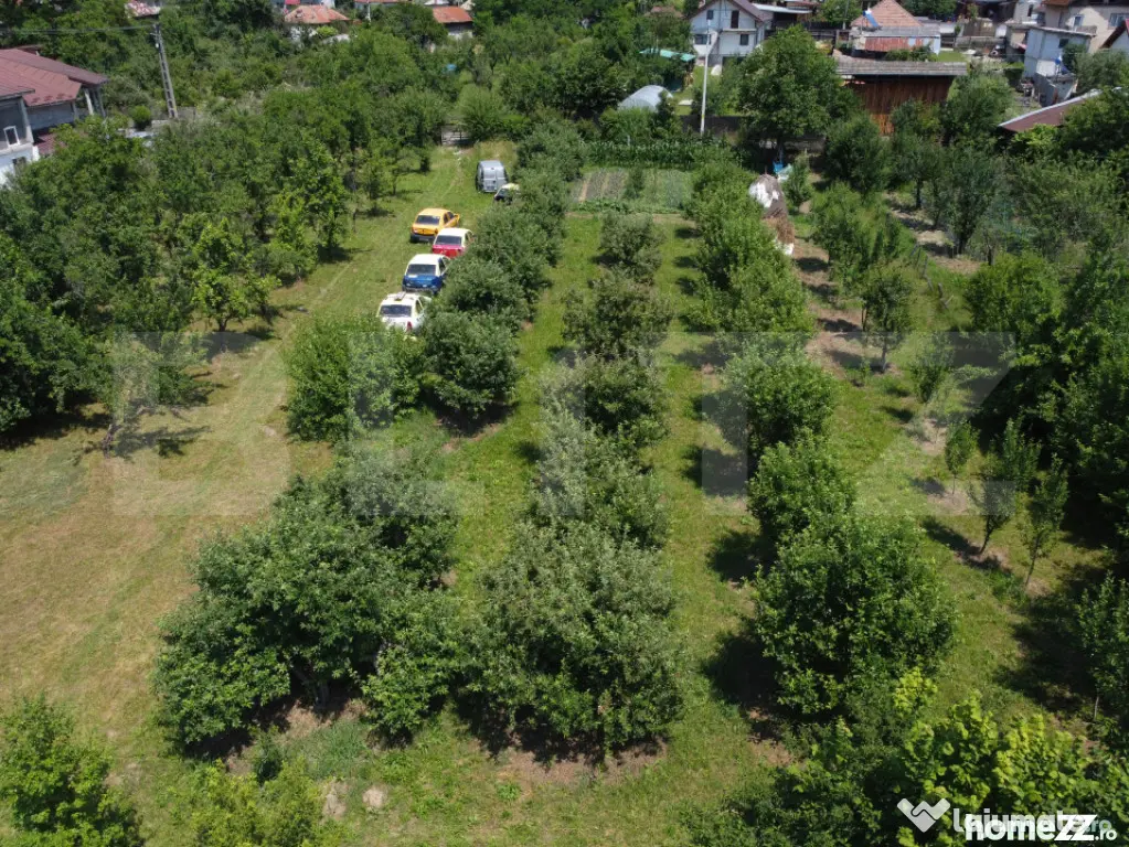Casă cu 6 camere, 180 mp, zona Izvoarele