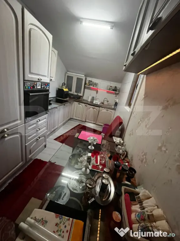 Casa de Vanzare in Sat Costi