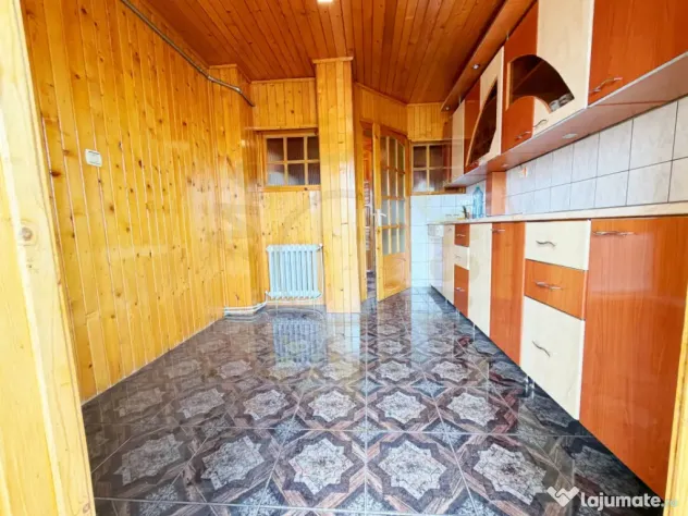 Apartament 3 camere decomandat + mansarda Curtea de Arges -