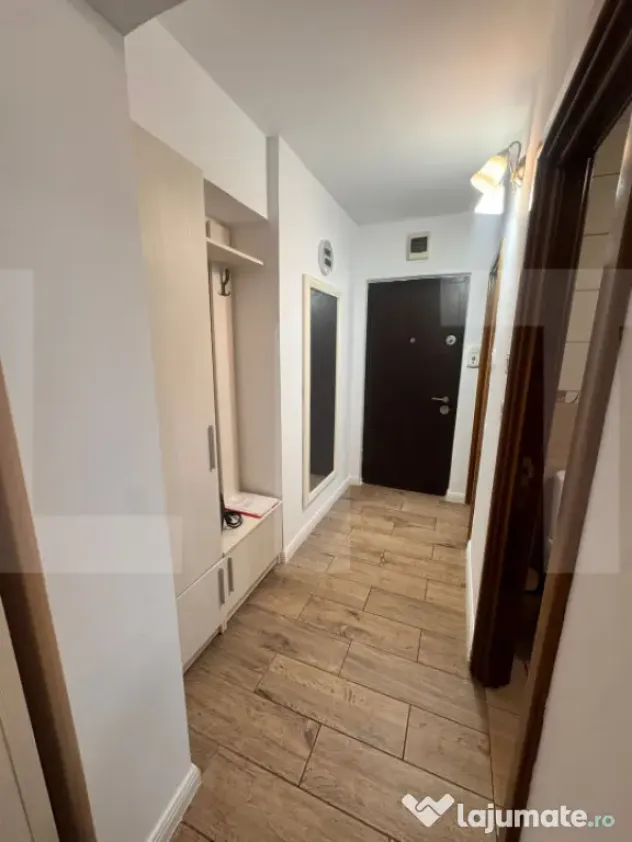 Apartament 2 camere - Ultracentral - Etaj 2/3 - Mobilat și
